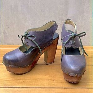 70’s vibe platform clogs